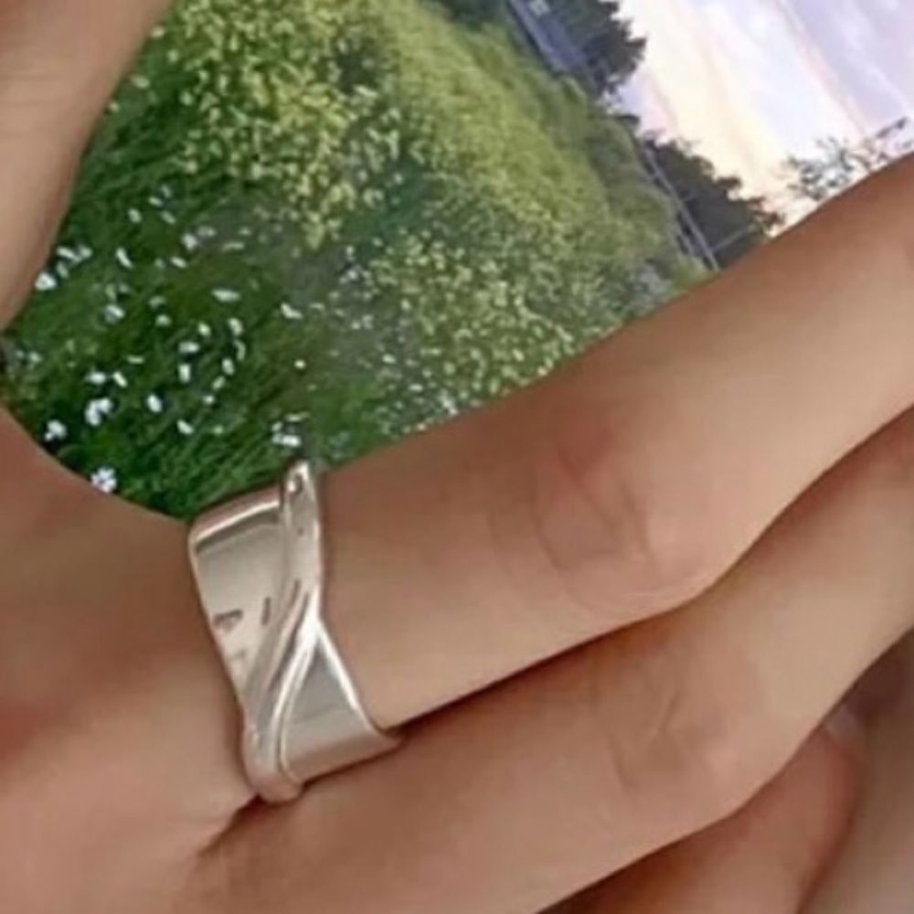 The Energy Band Ring in 925 silver adjustable